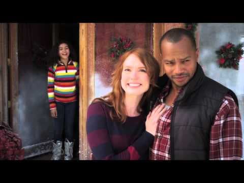 A Snow Globe Christmas - Official Trailer