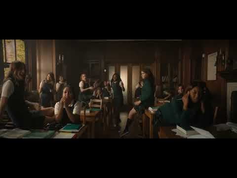 Lyle, Lyle, Crocodile - Joseph gets his students to listen