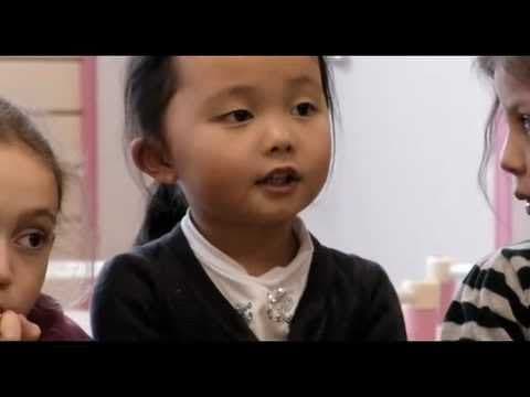 Just a Beginning / Ce n'est qu'un début (2010 - Trailer