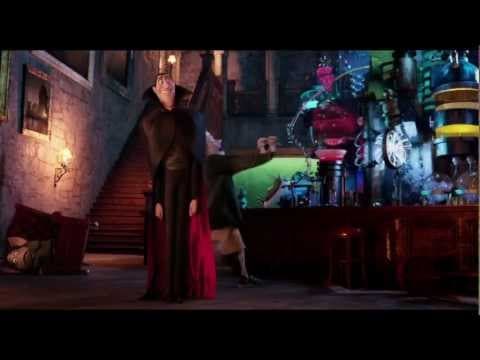 HOTEL TRANSYLVANIA Featurette Hosted by Characters