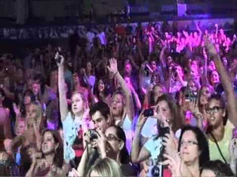 Britney Spears Femme Fatale Tour Behind the scenes