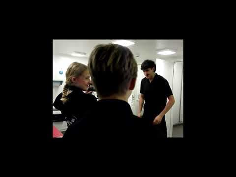Kukaan ei nää - Behind the scenes - dokumentti (ME1)