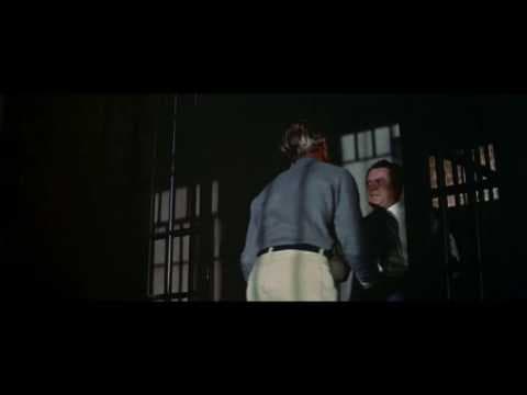 Gunman's Walk by Phil Karlson: jail gunfight