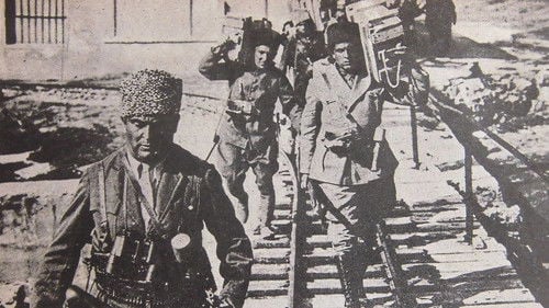 Bir Millet Uyanıyor