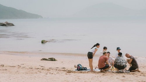 He Doesn’t Know I Know