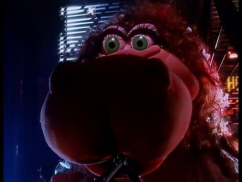 MEET THE FEEBLES · 4K HD restoration / clip #1 "Heidi snaps" / Peter Jackson 1989