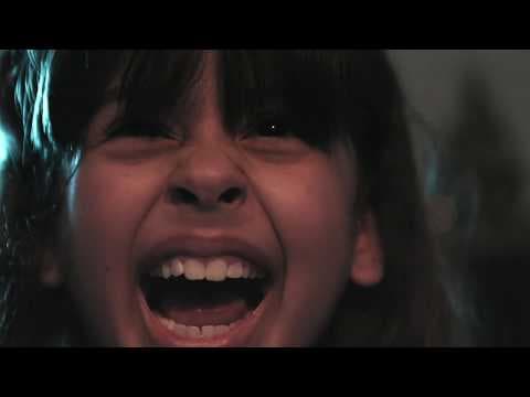 Mamãe Tem um Demônio | Trailer