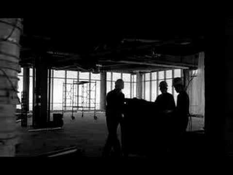 Man On Wire - Official UK Trailer (2008)